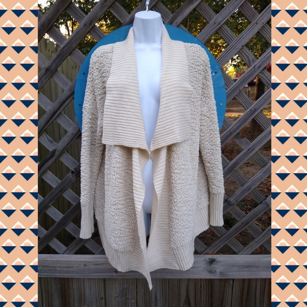 LOVE BY DESIGN oatmeal cardigan